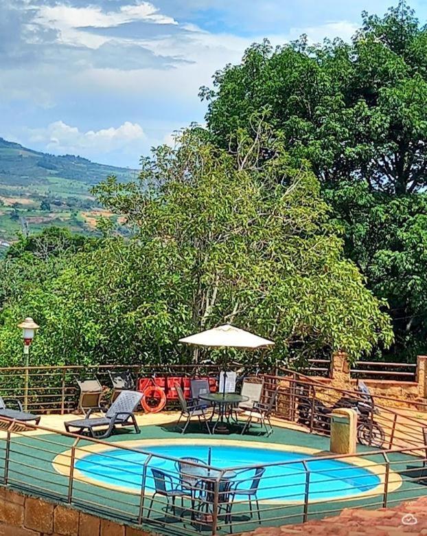 La Loma Hotel Баричара Экстерьер фото